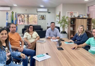 Prefeito se reúne com secretários