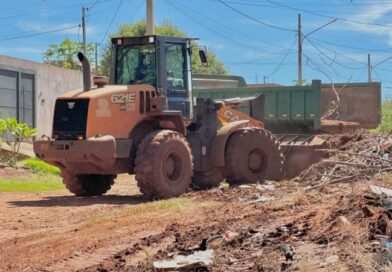 Prefeitura de Nova Alvorada do Sul realiza mutirão de limpeza no bairro Élio Fernando