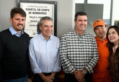 Deputado Estadual Paulo Corrêa comemora os 46 anos de Itaquiraí ao lado do governador Eduardo Riedel