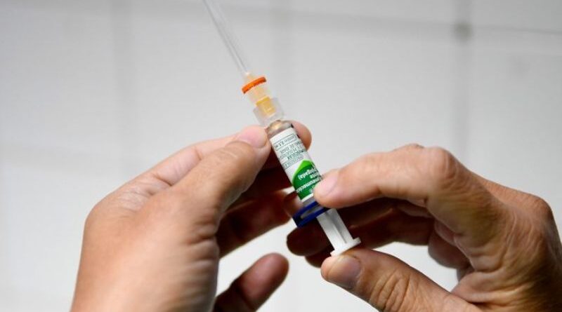 Nem toda dose pode ser usada: entenda as perdas de vacinas no SUS