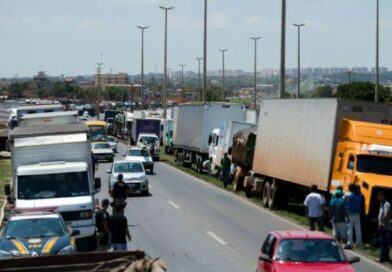 Governo aciona AGU após ameaça de paralisação dos caminhoneiros