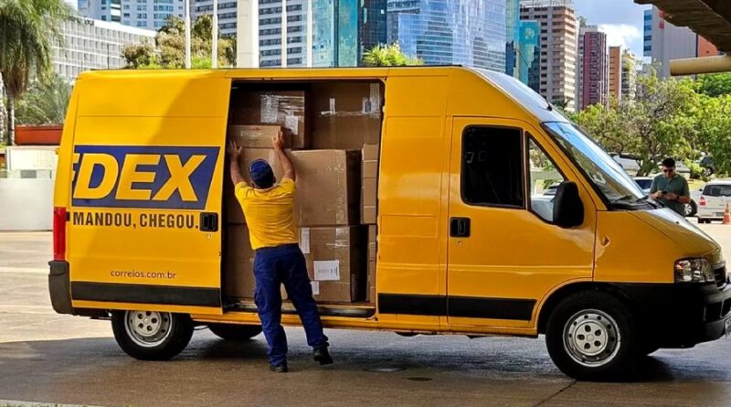 Correios passam a entregar no Brasil compras de sites do Paraguai